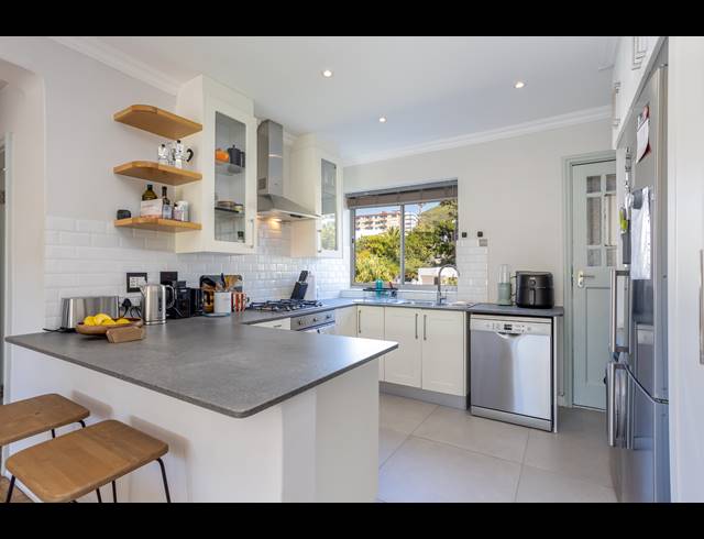 3 BEDROOM APARTMENT RENTED IN GARDENS